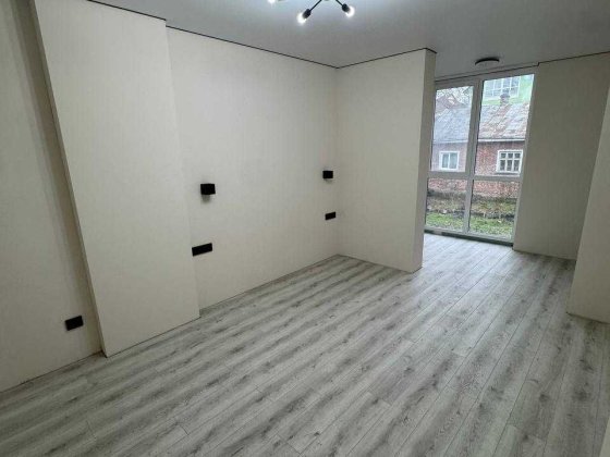 Продаж квартири з ремонтом під ЄОселю Зубра