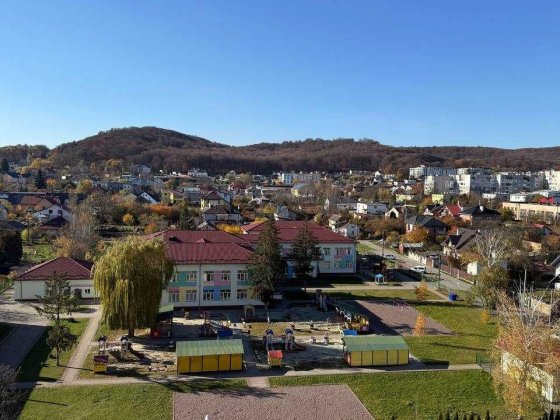 Продаж двохрівневої квартири в центрі Винник вул. Сухомлинського Винники