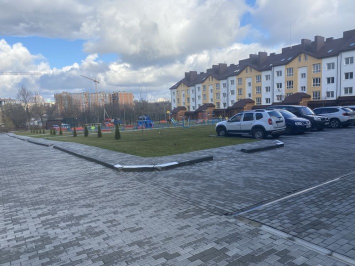 Продаж 2кім квартири з ремонтлм на вул Героїв Крут Сокільники - фото 1