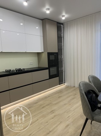 Продаж 2-кімнатної квартири з ремонтом у ЖК Contynent Style - фото 1