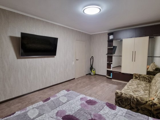 Продаж затишної 1-к квартири з ремонтом біля озера, вул. Райдужна, 29 Киев