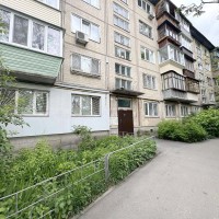 Продаж 3 кімнатной квартири в  Шевченківському районі, вулиця Паркова - сирецька 10. Київ