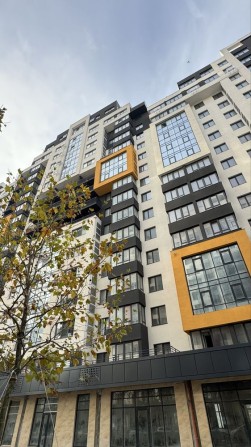 СВОЯ  2-х кімнатна квартира з терасою в ЖК Таіровські сади - фото 1