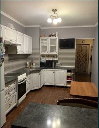 Квартира з меблями та технікою в новому будинку - фото 1