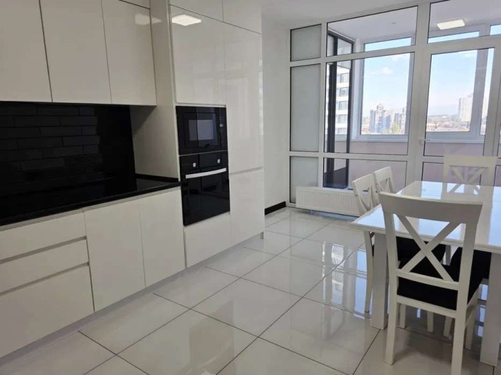 Продаж 2-к квартири вул. Євгена Сверстюка 6в - фото 1