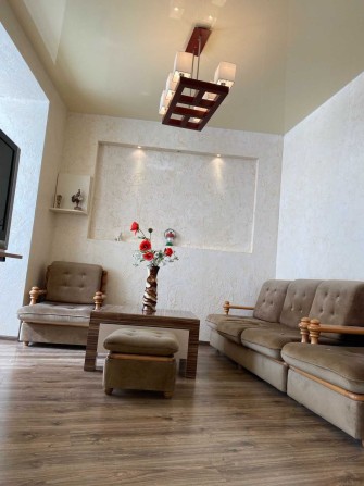 Большая двухкомнатная квартира ЖК Фонтанка-сити возле моря - фото 1