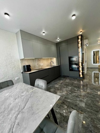 Розкішна нова квартира в жк Золота ера вул.Миколаївська дор - фото 1