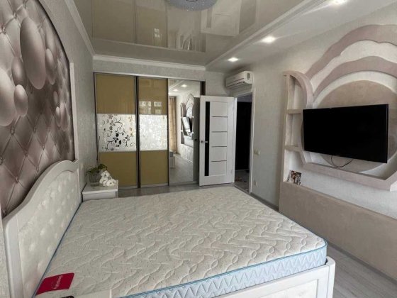 Однокімнатна в 30 Перлині на Сахарова Крижанівка