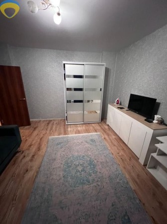 Продам 2к квартиру средний этаж АГВ  ЖМ 7небо - фото 1