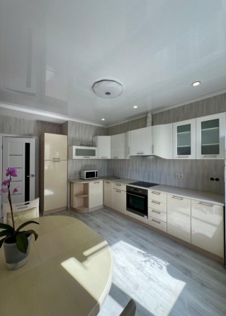 Продам квартиру в Жемчужине на Сахарова,ремонт, полная комплектация. - фото 1