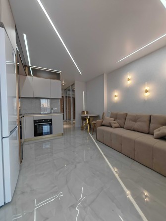 Продам квартиру с НОВЫМ ремонтов в ЖК Акварель 8! - фото 1