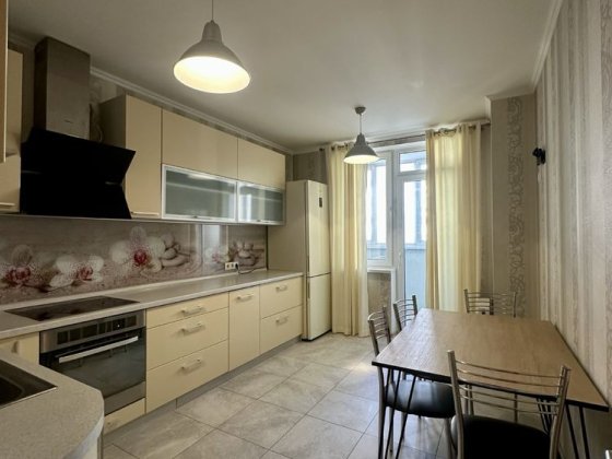 2 кімнатна квартира з ремонтом ЖК РАДУЖНИЙ Лиманка