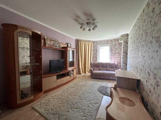 Продам 3 ком квартиру с ремонтом на Таирова. жк "Радужный" Лиманка