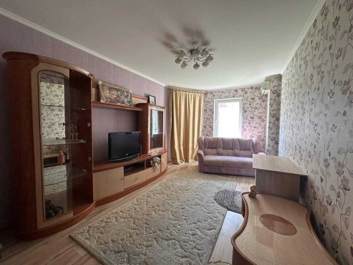 Продам 3 ком квартиру с ремонтом на Таирова. жк "Радужный" - фото 1