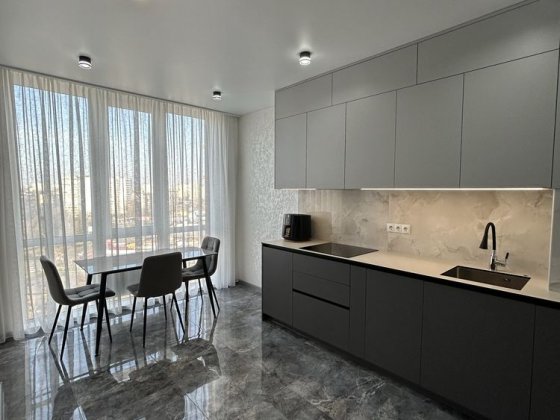 2к. квартира у моря в ЖК Золотая Эра с мебелью и техникой Крижанівка