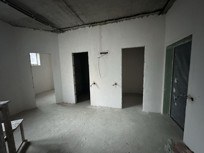 Продам квартира в цоколе ЖК Якоря - фото 1