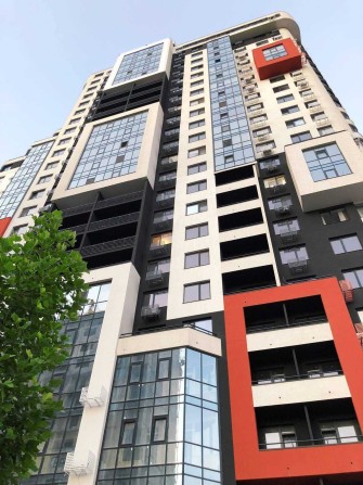 3 комнатная квартира 90 м2 ЖК Таировские Сады Таирова - фото 1