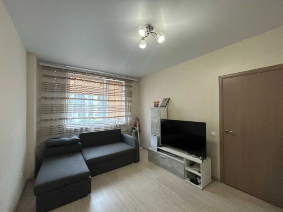 Продам однокомнатную квартиру, жк 7 небо Авангард