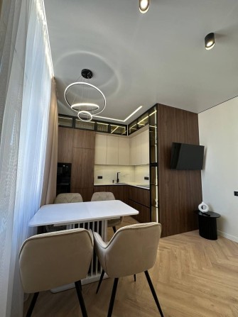 В продаже 2х комнатная квартира ЖК 63 Жемчужина - фото 1