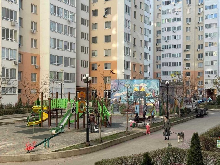 Продам квартиру в Радужном-2 - фото 1