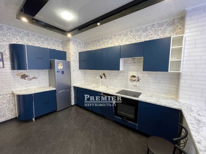 3 комнатная квартира 76 м2 Ремонт Мебель Техника ЖК Радужный - фото 1