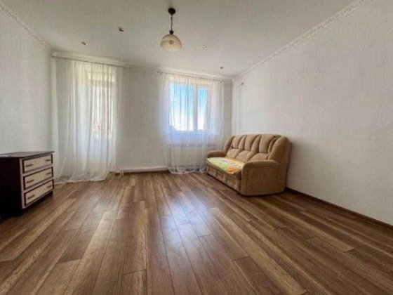 Продам 3-комн квартиру в Червоном Хуторе, кирпичный дом. Лиманка