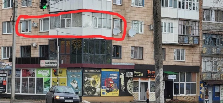 Продається трикімнатна квартира в центрі м. Карлівка . - фото 1