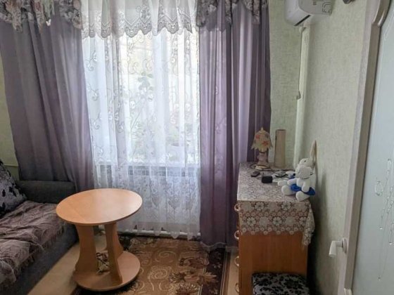 Продам КВАРТИРУ м.Карлівка Карловка