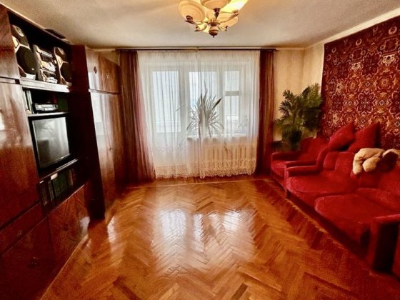 Продаж 3х в центрі біля ТЦ Мега Мала Кохнівка