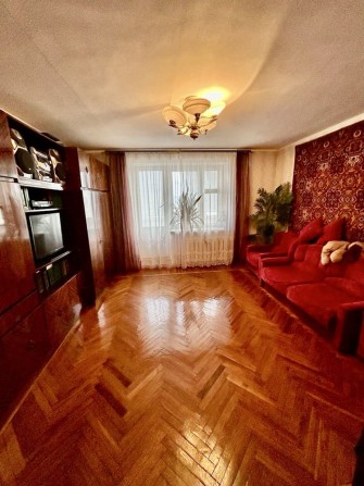 Продаж 3х в центрі біля ТЦ Мега - фото 1