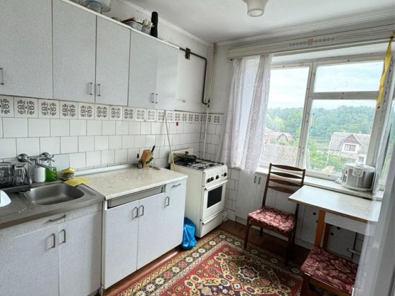 Продається 3-кімнатна квартира Костопіль