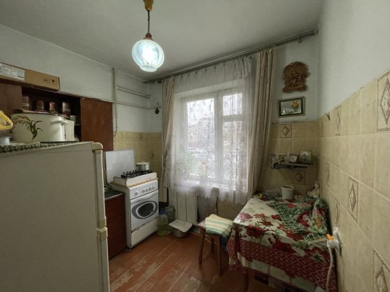 Продається 1 кімнатна квартира в смт Квасилів