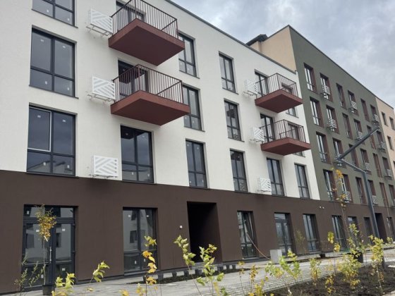 Продаж 1 квартири з власною ділянкою Квасилов