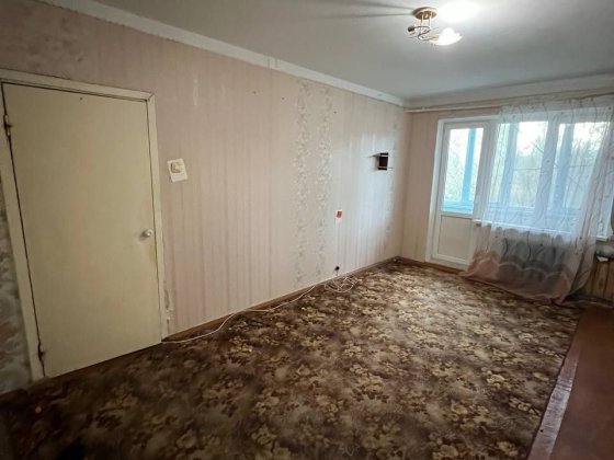 Продам однокімнатну квартиру. Фабрична 24. Нова Українка