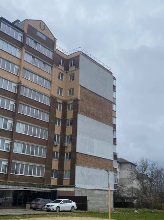 Простора 3-кімнатна квартира+кладовка від власника - фото 1