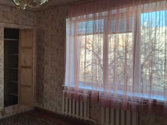 Продам 3х.ком.кв. с индивидуальным отоплением в центре Балаклеи Балаклея