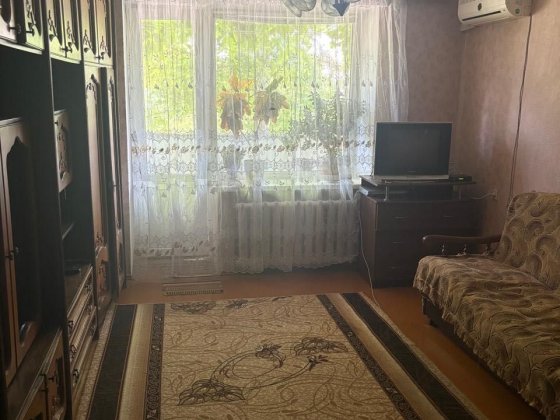 Продається трикімнатна квартира в Золотоноші, в Центрі Золотоноша