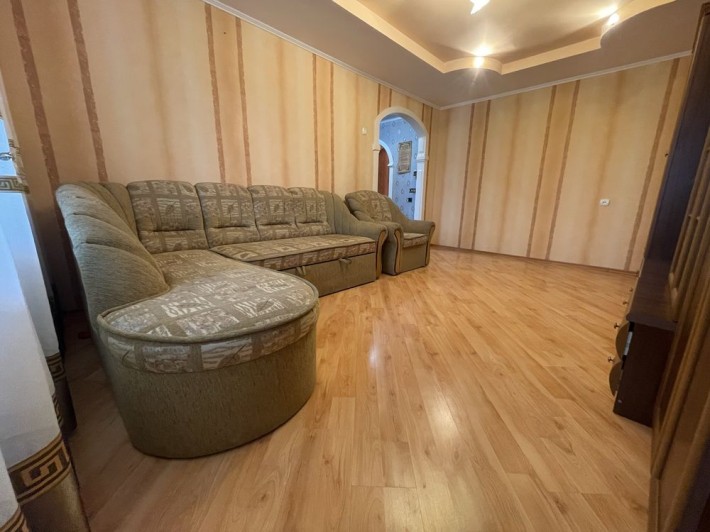 Простора сучасна квартира ! 3 поверх! Індивідуальне опалення! - фото 1