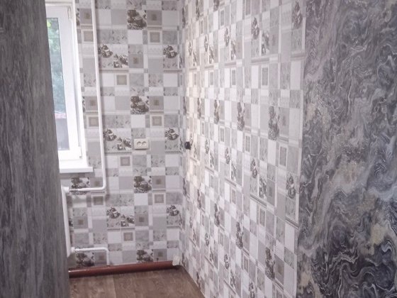 Продам трикімнатну квартиру в центрі міста Новгород-Сіверський