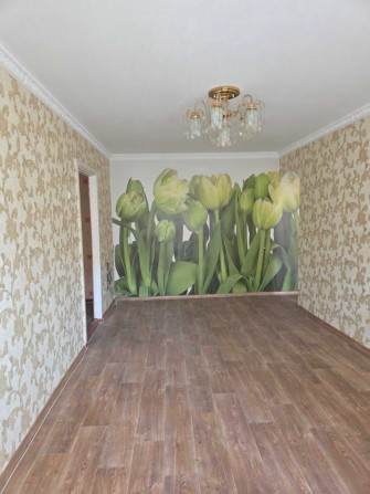 Продам трёхкомнатную квартиру в г. Вольнянске - фото 1