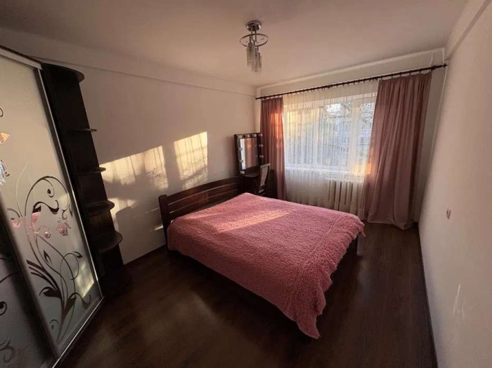 Продаж 2-к квартири вул. Миропільська 31а ,в Дніпровському районі - фото 1