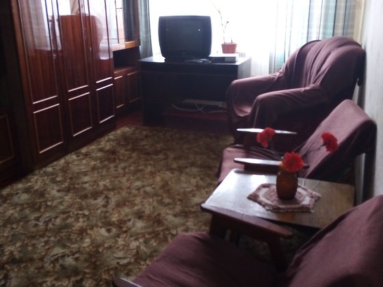 Сдам 2 комнатную квартиру на длительный срок в Нежине с мебелью техникой ост Молодежная