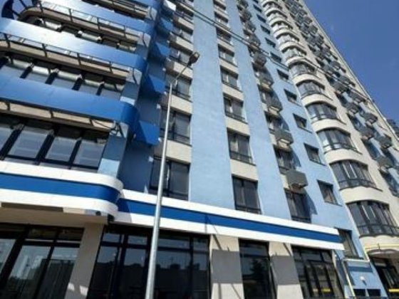 Продаж 2-к квартири Дніпровська набережна 17к Киев