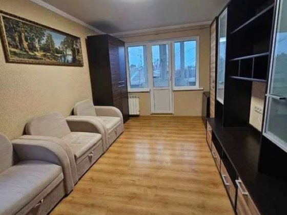 Продаж 2 кім.кв. Васильківська 21\18, метро Васильківська Киев