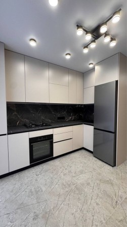 Однокімнатна квартира з ремонтом Буча ЖК Континент - фото 1