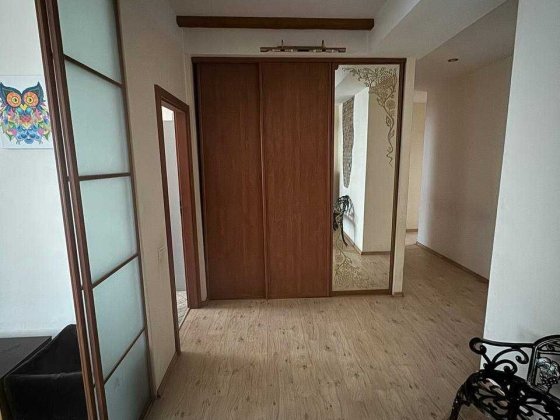 Продаж 3х кім. квартири з шикарним плануванням, вул. Грушевського Бровары