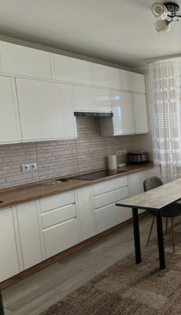 Продаж 1-кв в ЖК «Сонячний»48,7 кв.м,ремонт в будинку ГЕНЕРАТОР,УКРИТЯ - фото 1