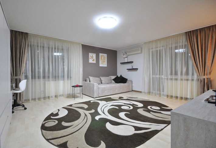 Стильна 1-кімнатна квартира-студія район Критого ринку - фото 1