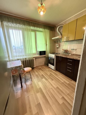 Гостомель! Центр міста! Велика 2кк на ГАЗу! Податки 2%! - фото 1