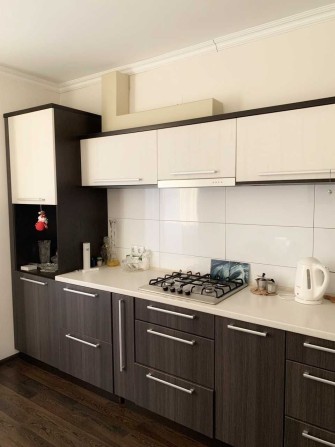 Центр! 2-кімнатна в новобудові з меблями і технікою, вул.Шевченка - фото 1